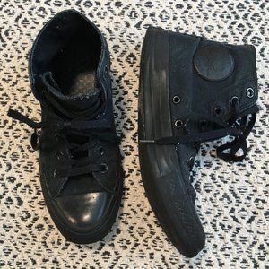 Chuck Taylor All Black Converse